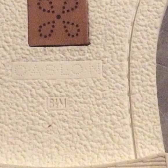 Women’s CASLON TRISTAN FLAT - Picture 8 of 8